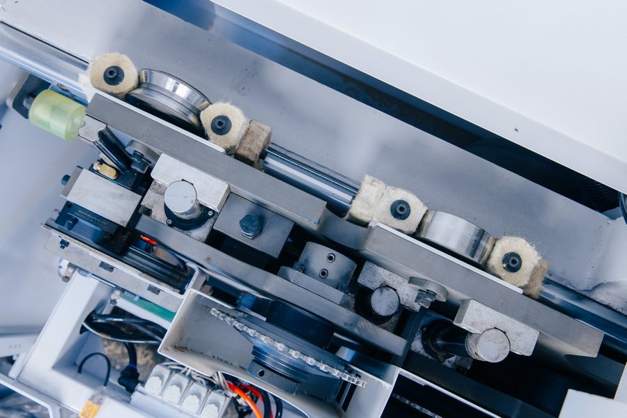 Форматно-раскроечный центр с чпу WoodTec WS-330C