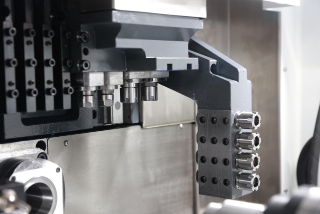 Автомат продольного точения IRONMAC ISL-326