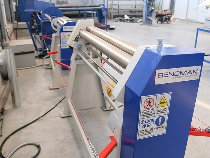 Электромеханические вальцы Bendmak CY 90-12/3.0M
