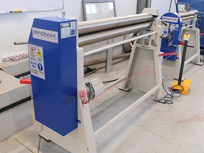 Электромеханические вальцы Bendmak CY 90-12/3.0M