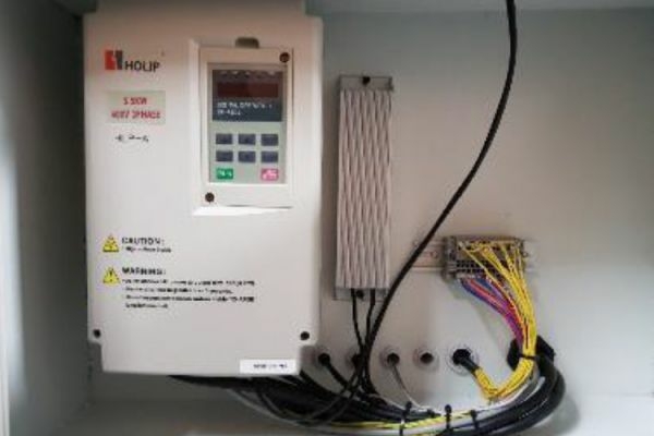 Сверлильно-пазовальный обрабатывающий центр с ЧПУ Yuetong MDK 4120D