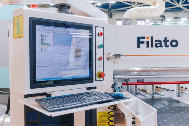 Форматно-раскроечный центр с ЧПУ Filato HP 380