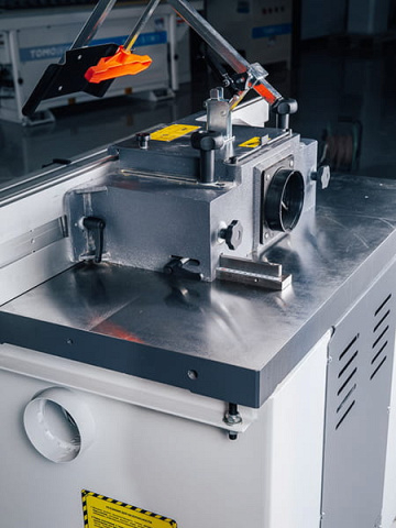 Фрезерные станки с шипорезной кареткой OSTERMANN T 1000