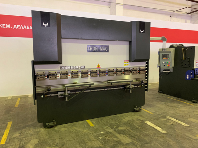 Гидравлический листогибочный пресс IRONMAC HPB-К 125/4000