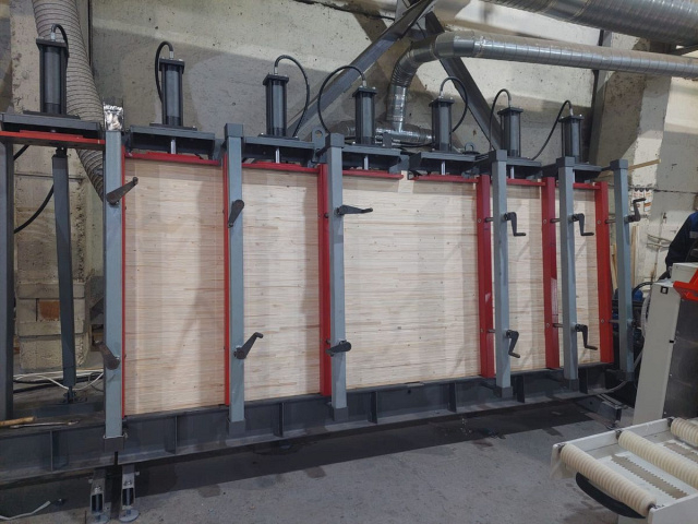 Пресс гидравлический для бруса IRONMAC Press 200/3 HM
