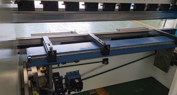 Листогибочный пресс MetalTec HBС 135/3200 4+1 ЧПУ МТ-15