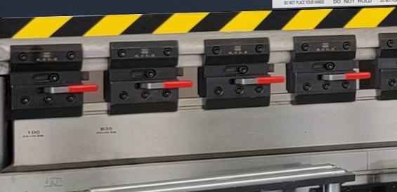 Листогибочный пресс MetalTec HBС 110/2500 4+1 ЧПУ ESA630