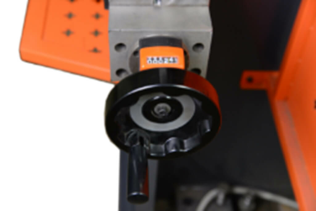Гидравлический листогибочный пресс Metal Master HPJ 1640 D Sensor