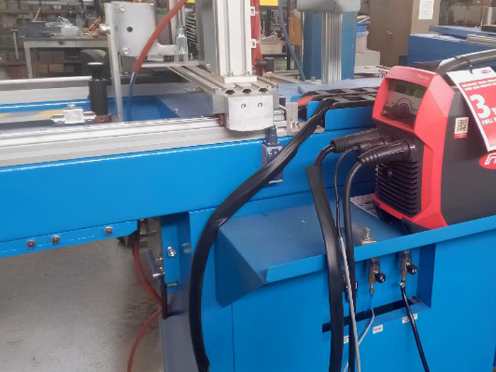 Стыковая шовная сварка HRD125 с источником FRONIUS TIG 170, присадочной проволокой и чиллером