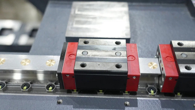 Фрезерный обрабатывающий центр IRONMAC IMU-5X 400 PRO + CTS30