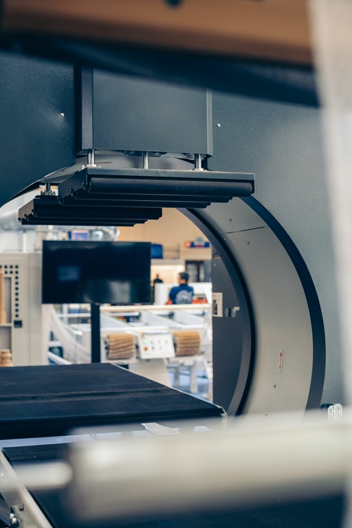 Автоматический горизонтальный обмотчик Spinner 2200 SBN