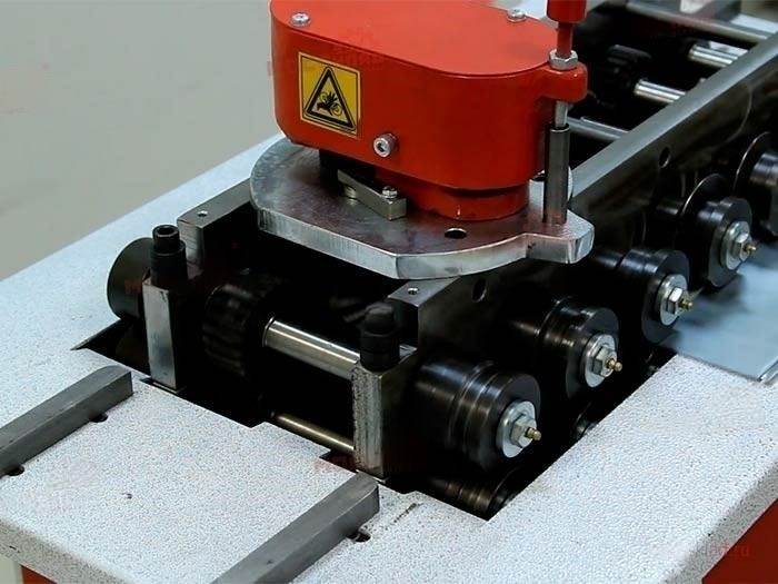 Фальцепрокатный станок EKM-10 3.1