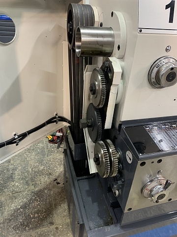 Токарно-винторезный станок 16К25/3000