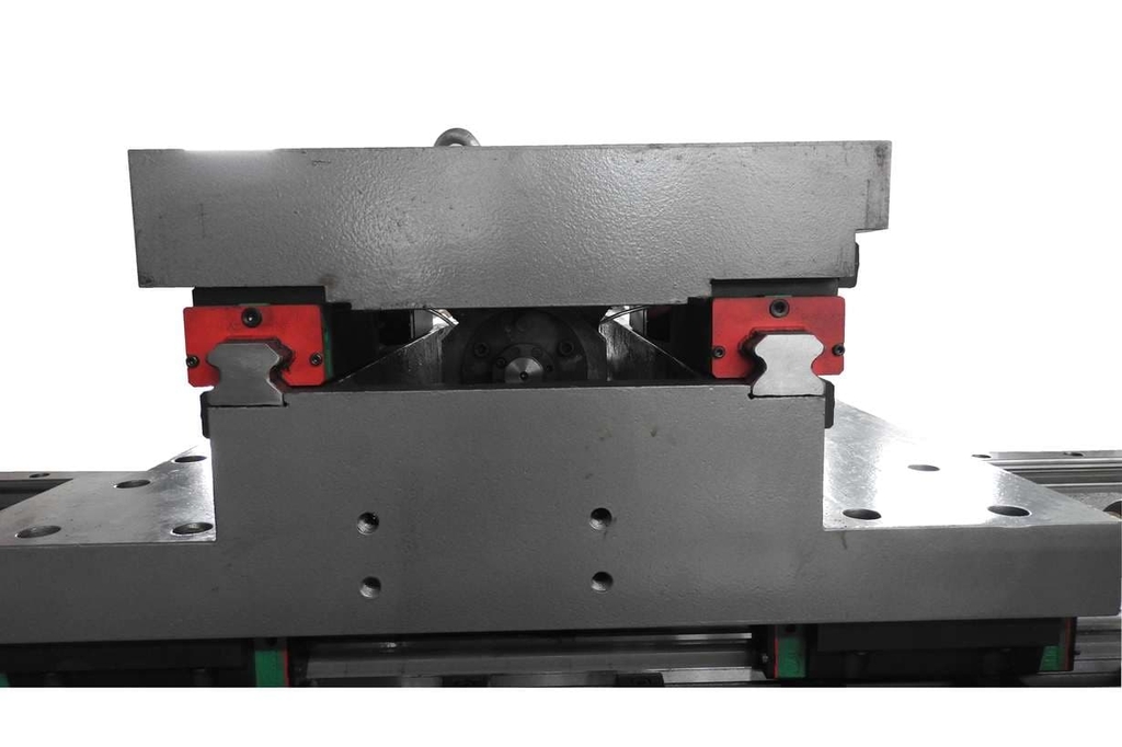 Токарный станок JCL-30Н CNC РМЦ 900 мм (JCL-30Н900 CNC)