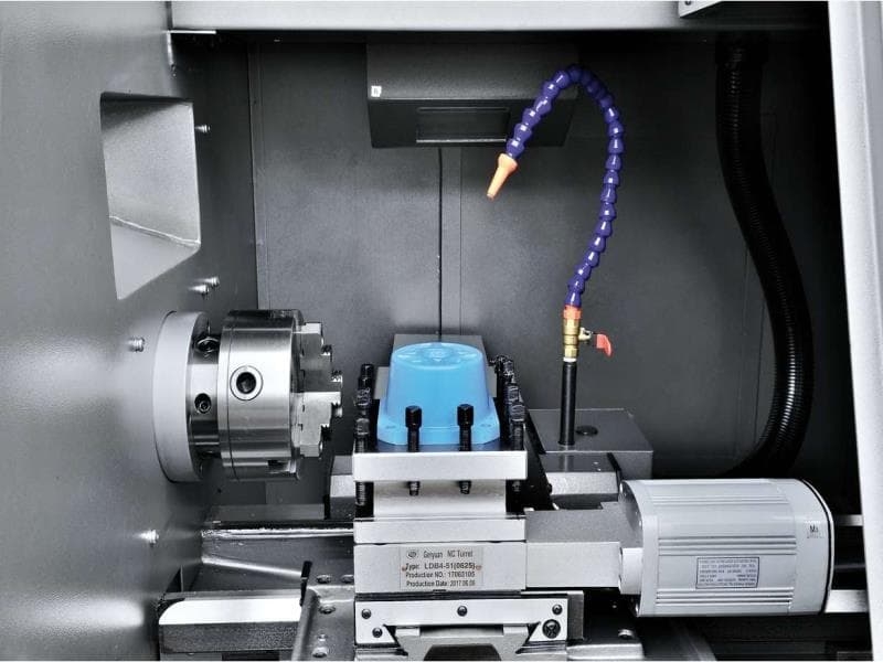 Токарный станок JSK-1430 CNC с ЧПУ Siemens 808DA (JSK-1430 CNC)