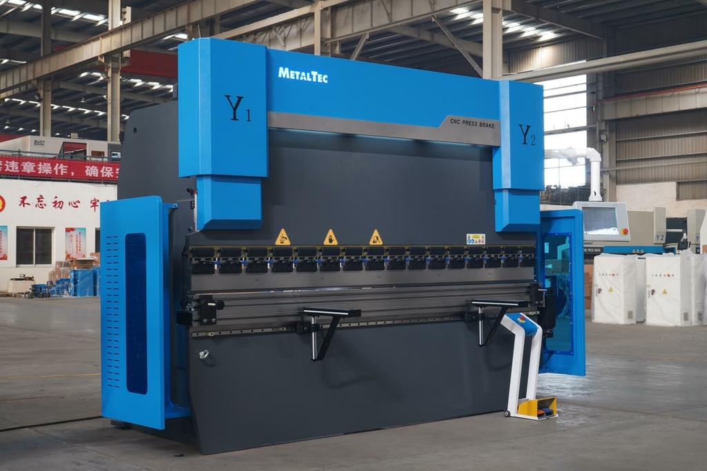 Листогибочный пресс MetalTec HBС 135/3200 4+1 ЧПУ МТ-15