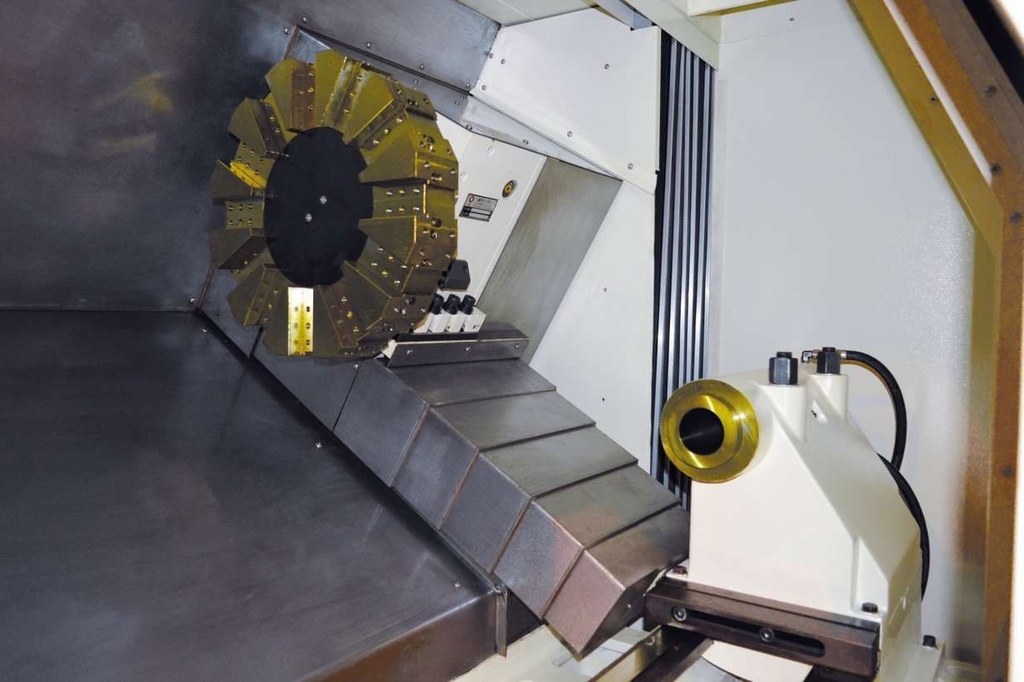 Токарный станок KDCK-40H CNC РМЦ 820 мм (KDCK-40H820 CNC)