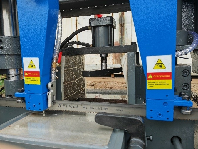 Автоматический колонный ленточнопильный станок MetalTec BS 400 ZA поворот до 60°
