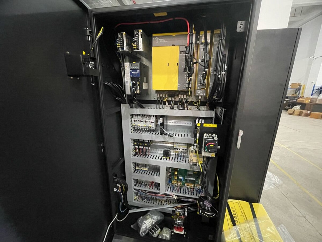Токарные обрабатывающие центры SKMC DL3000(L)M