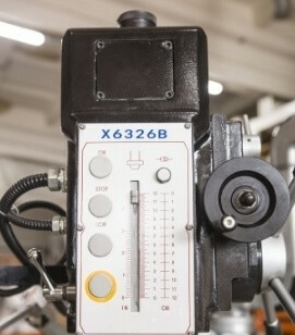 Универсально-фрезерный станок Stalex X6326B
