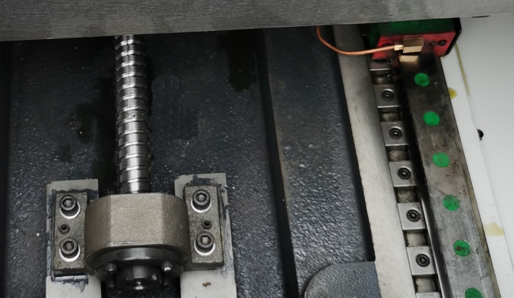 Вертикальный обрабатывающий центр с ЧПУ MetalTec TOPMILL 1000