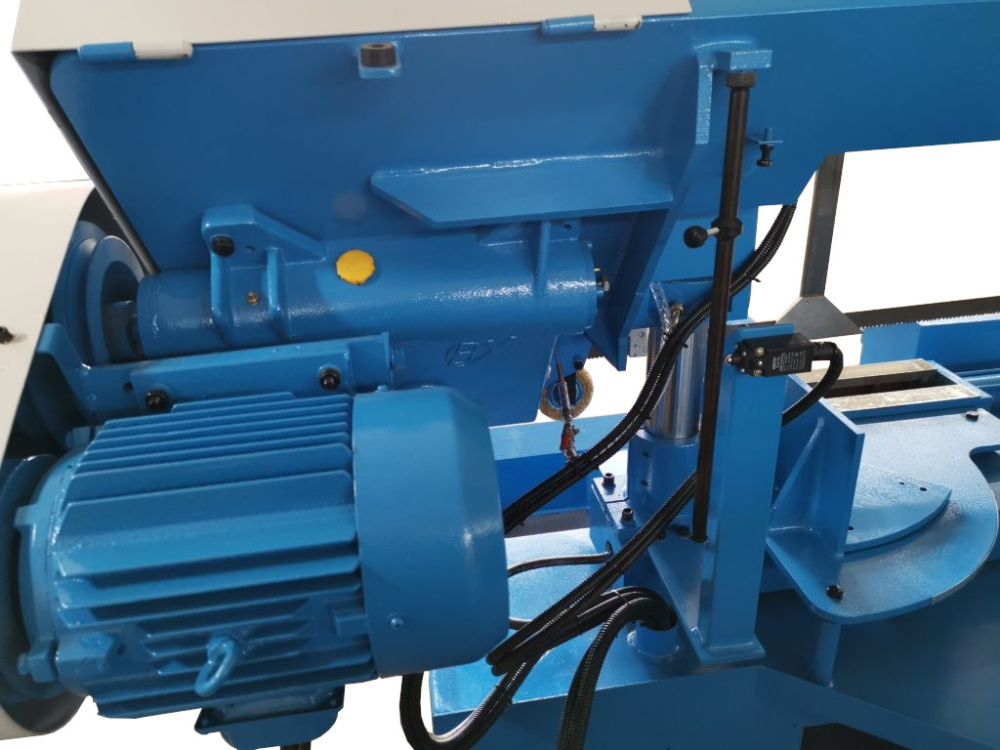 Полуавтоматический ленточнопильный станок с поворотной рамой MetalCraft GZ4250