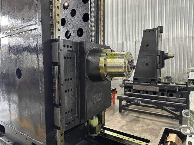 Горизонтально-фрезерный центр SPITZEN HMT-800