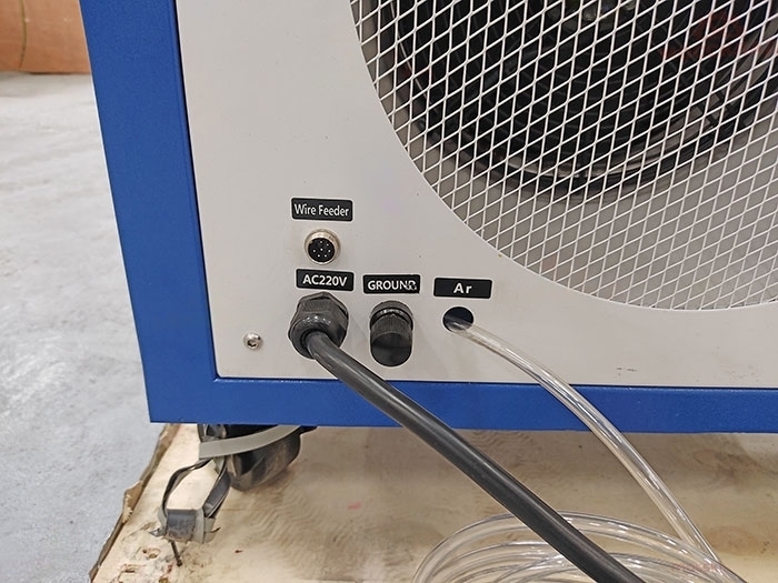 Волоконно-лазерный сварочный аппарат MFKY-W-HW1500-C 1.5кВт IPG с механизмом подачи проволоки