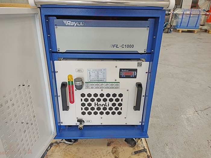 Волоконно-лазерный сварочный аппарат MFKY-W-HW1500-C 1.5кВт Raycus с механизмом подачи проволоки