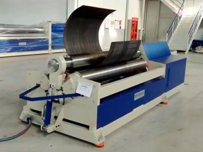 Мощные трехвалковые гидравлические вальцы Bendmak CY3R-HHS 270-30/10