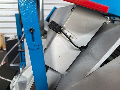 Автоматический колонный ленточнопильный станок MetalTec MBS 330 CА