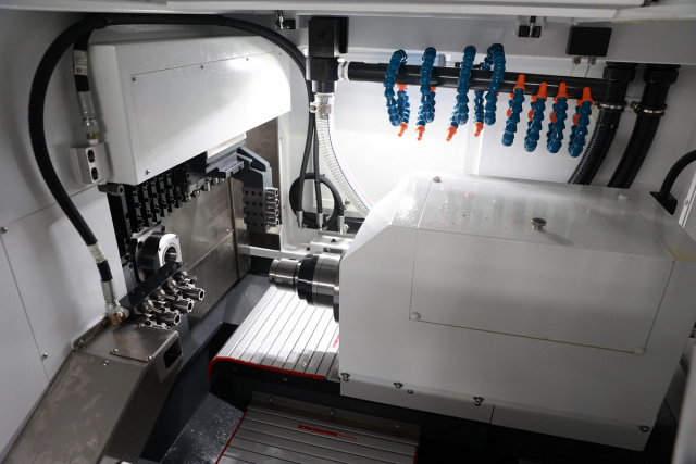 Автомат продольного точения IRONMAC ISL-326