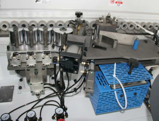 Кромкооблицовочный автоматический станок BJD F770J