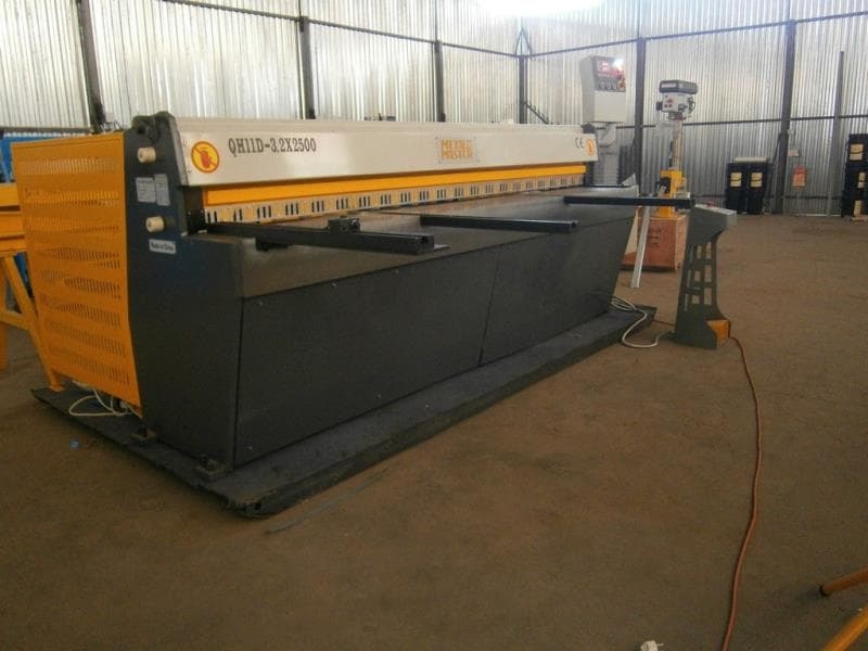 Гильотина электромеханическая Metal Master MSJ 2525