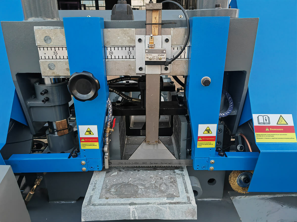 Автоматический колонный ленточнопильный станок MetalTec BS 300 CA