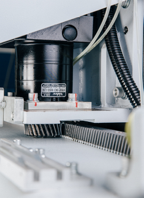 Фрезерный обрабатывающий центр с ЧПУ с автоматическим толкателем Beaver i-NEST BH PRO - Lab