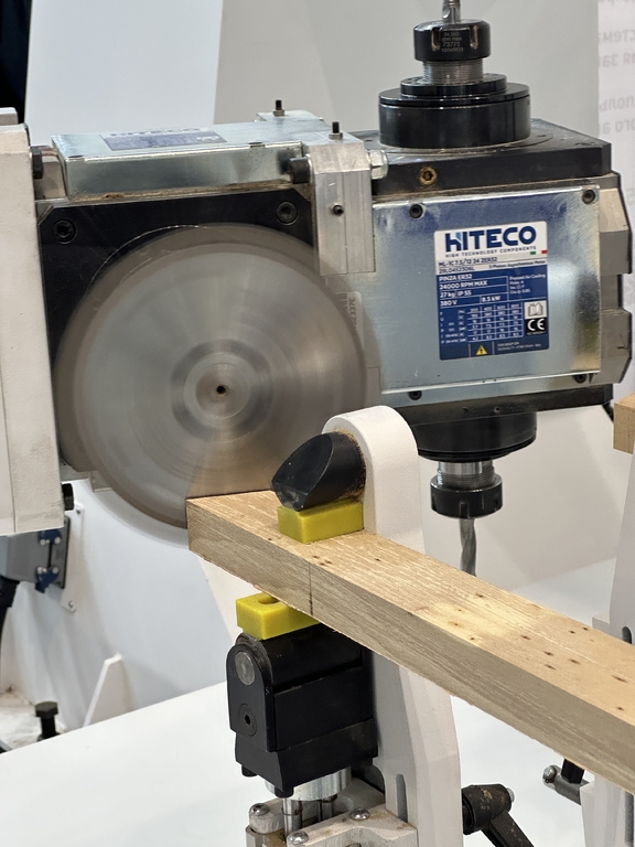 Обрабатывающий центр Nesto Maestro 5 Axis CNC