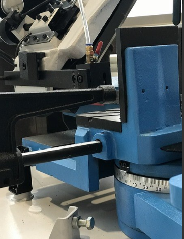 Ручной ленточнопильный станок MetalTec BS 170 FH