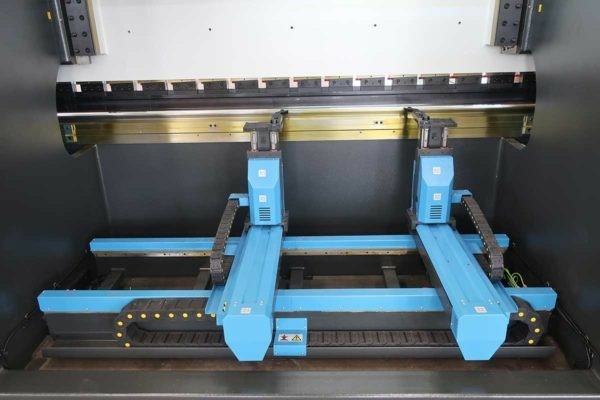 Листогибочный пресс MetalTec HBС 110/2500 4+1 ЧПУ ESA630