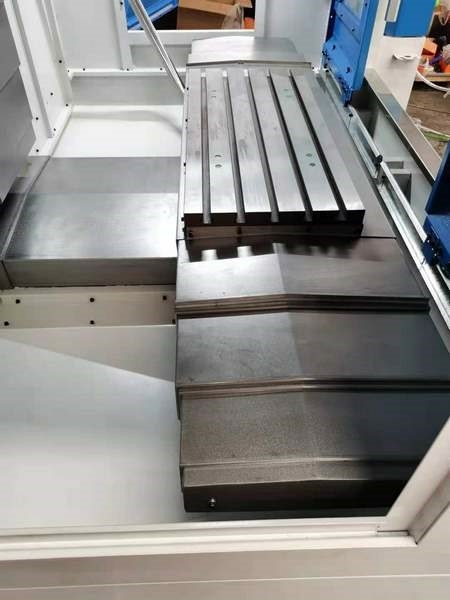 Вертикальный обрабатывающий центр с ЧПУ MetalTec TOPMILL 1000