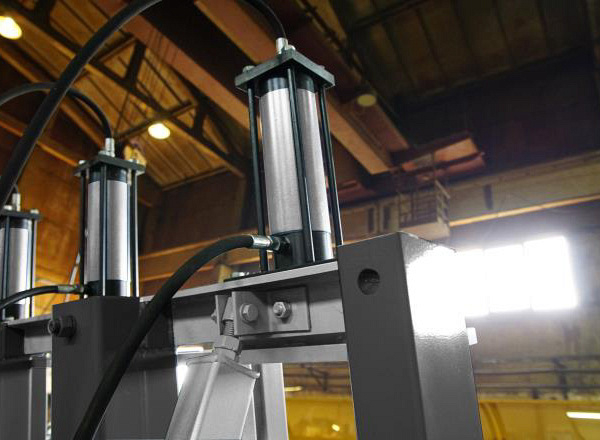 Пресс гидравлический для бруса IRONMAC Press 200/3 HM