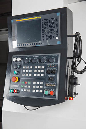 Токарный станок с наклонной станиной KTL60/1000 (NL504SC) с опциями