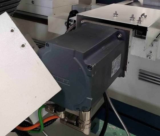 Токарный станок с ЧПУ KE50/1000 S+H (P)