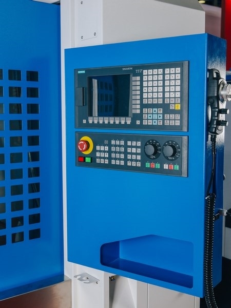 Вертикальный обрабатывающий центр с ЧПУ MetalTec TOPMILL 800S (подготовка под 4-ось)