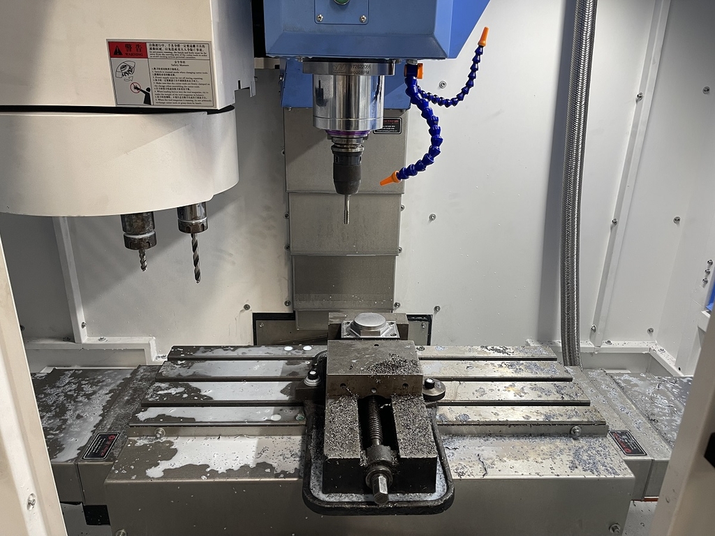 Вертикальный обрабатывающий центр с ЧПУ MetalTec TOPMILL 800S (подготовка под 4-ось)