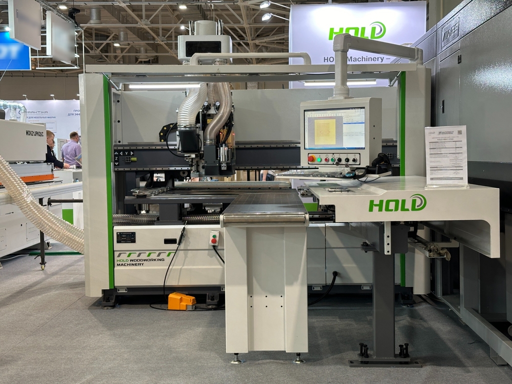 Сверлильно-присадочный станок с ЧПУ HOLD HB611CGX