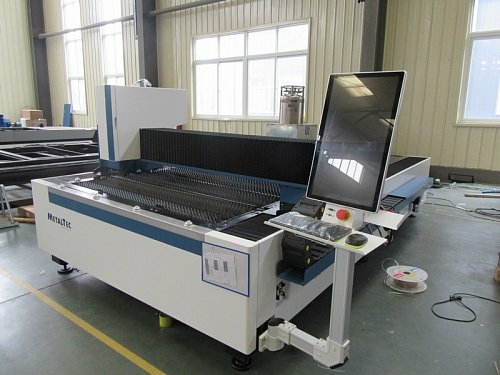 Оптоволоконный лазерный станок для резки металла MetalTec 1530 S (1500W)