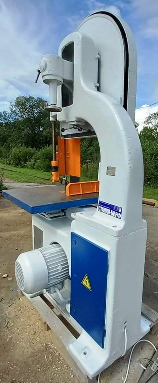 Ленточно-пильный станок PLOVDIV BU 801, Болгария б/у