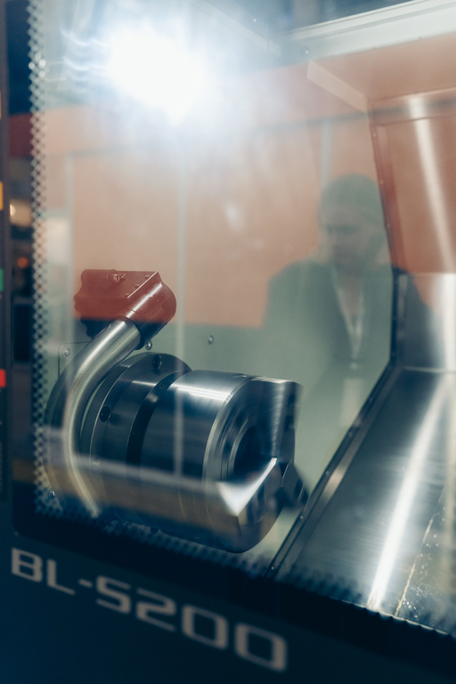 Токарный обрабатывающий центр с ЧПУ NINGBO BLIN MACHINERY модели BL-S200