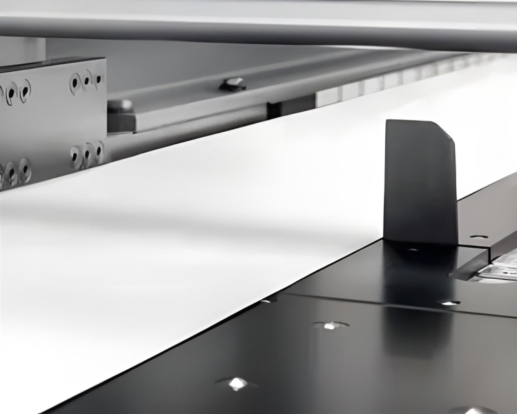 Форматно-раскроечный центр с чпу WoodTec WS-330